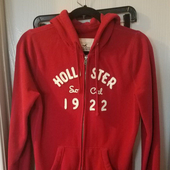 Hollister Sweaters - Hollister brand ladies hoodie Size Large- BENEFITS RESCUE DOGS